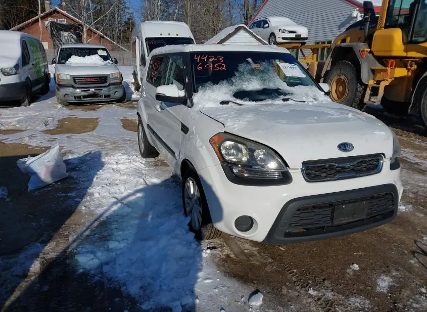 2011 KIA Soul Used VIN KNDJT2A28B7331393 – interior seats