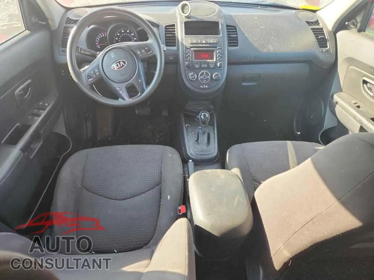 2013 KIA SOUL Damaged VIN KNDJT2A56D7618566 – undercarriage