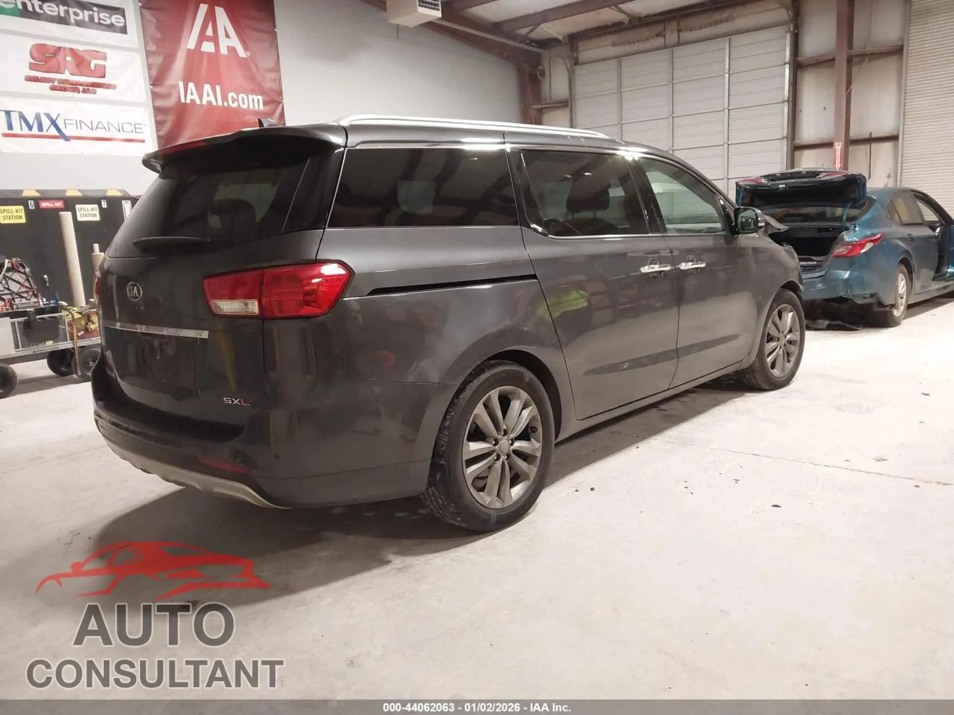 2016 KIA SEDONA Damaged VIN KNDME5C19G6187296 – dashboard