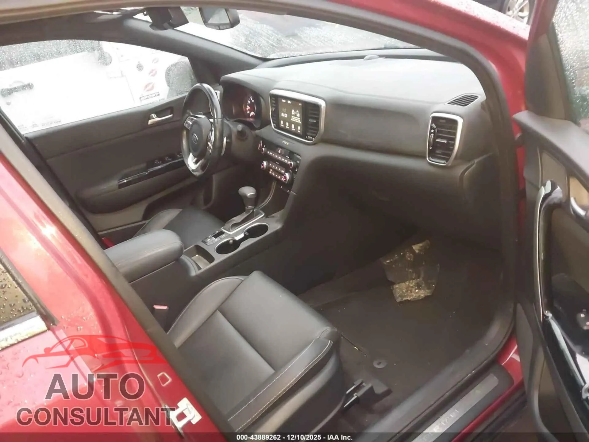 2020 KIA SPORTAGE Damaged VIN KNDP6CACXL7676863 – interior seats
