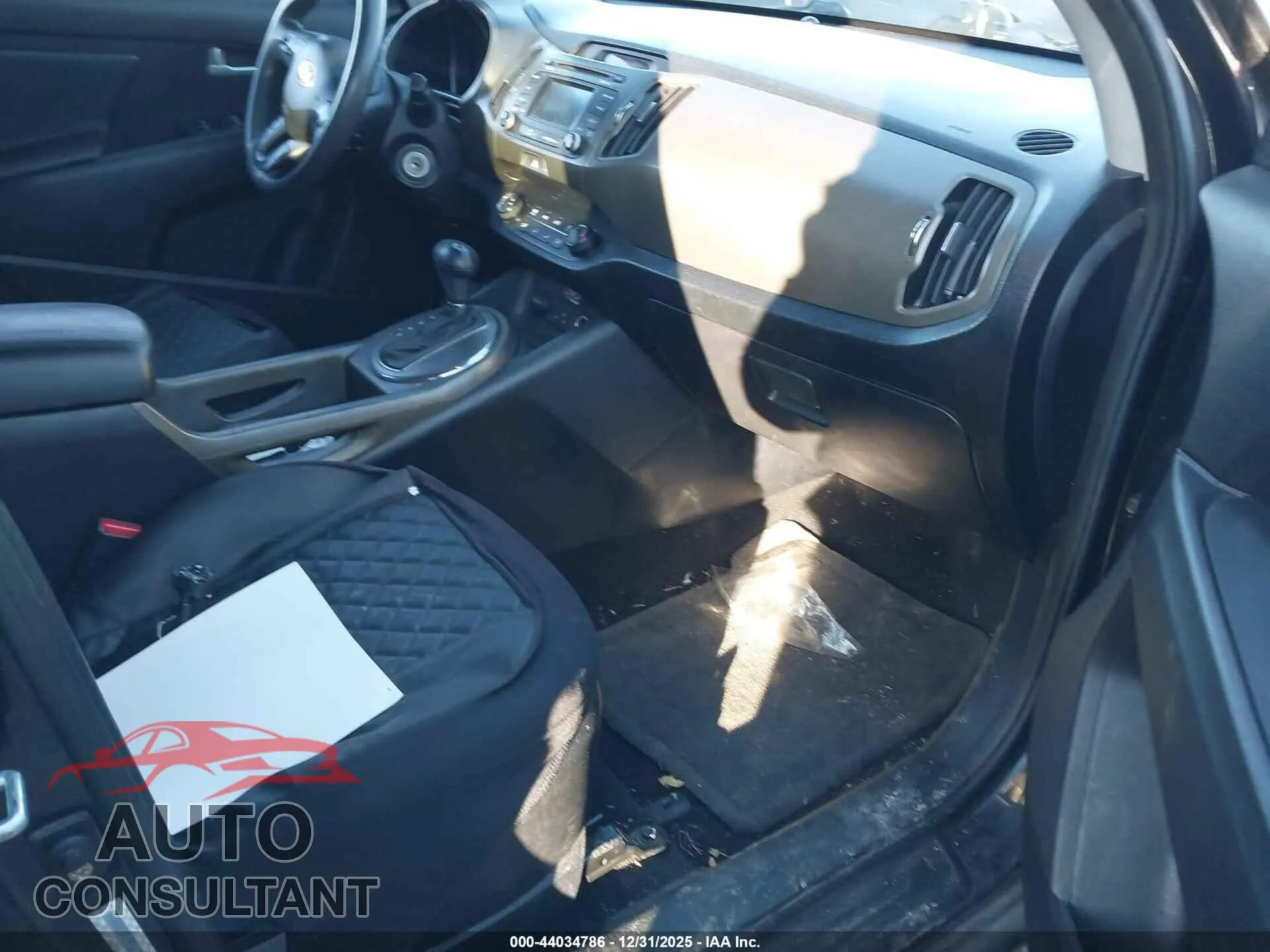 2014 KIA SPORTAGE Damaged VIN KNDPB3AC2E7617465 – interior seats