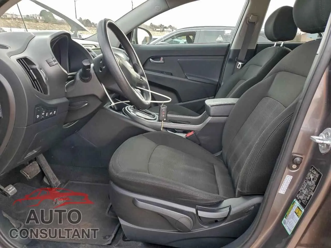 2012 KIA SPORTAGE Damaged VIN KNDPBCA23C7285251 – exterior detail