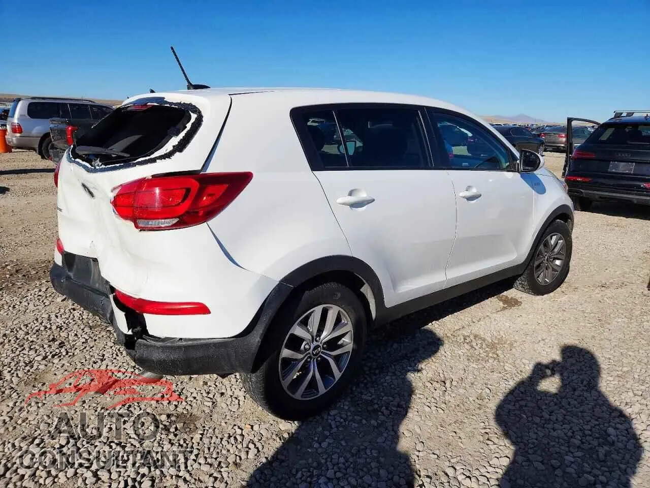 2016 KIA SPORTAGE Damaged VIN KNDPBCAC2G7841130 – side profile