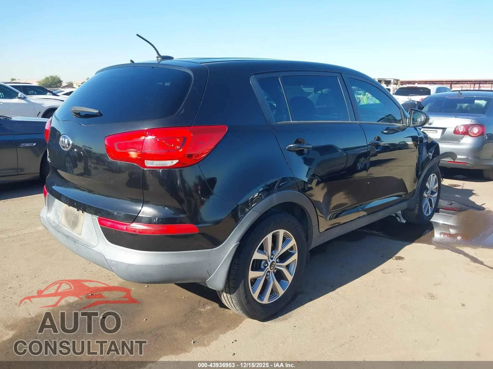 2015 KIA SPORTAGE Damaged VIN KNDPBCAC6F7675354 – dashboard