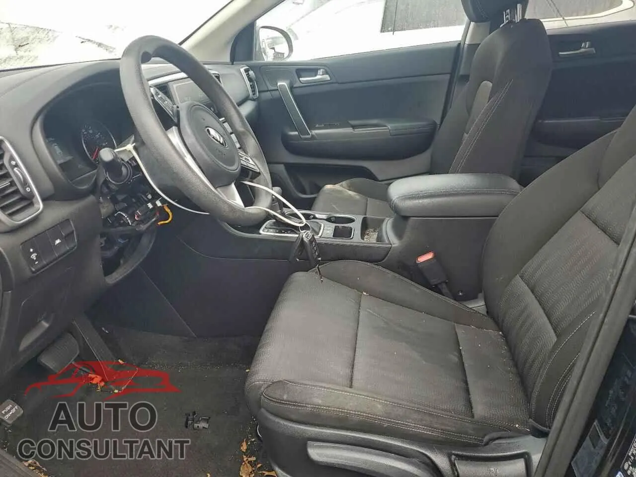 2020 KIA SPORTAGE Damaged VIN KNDPM3AC1L7756963 – exterior detail