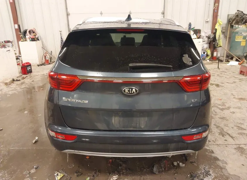 2018 KIA Sportage Used VIN KNDPNCAC5J7409033 – photo 17
