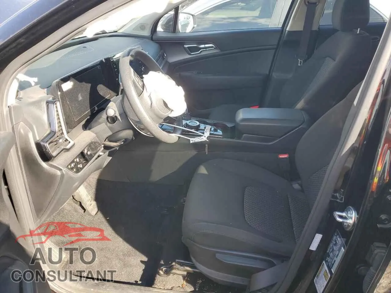 2025 KIA SPORTAGE Damaged VIN KNDPU3DG1S7238199 – exterior detail