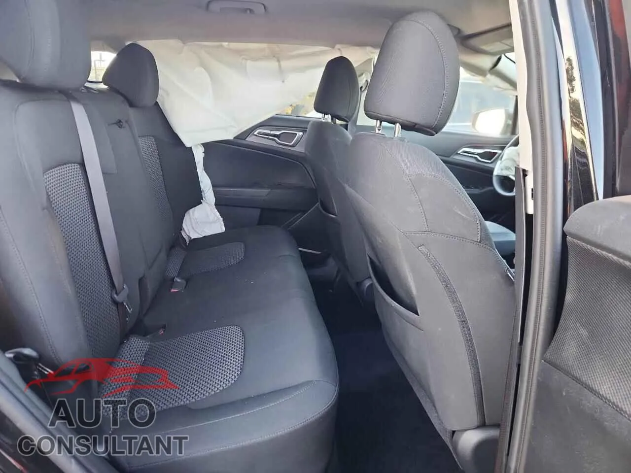 2025 KIA SPORTAGE Damaged VIN KNDPU3DG1S7238199 – odometer reading