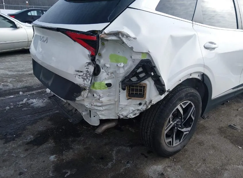 2023 KIA Sportage Used VIN KNDPUCAF3P7202601 – side profile