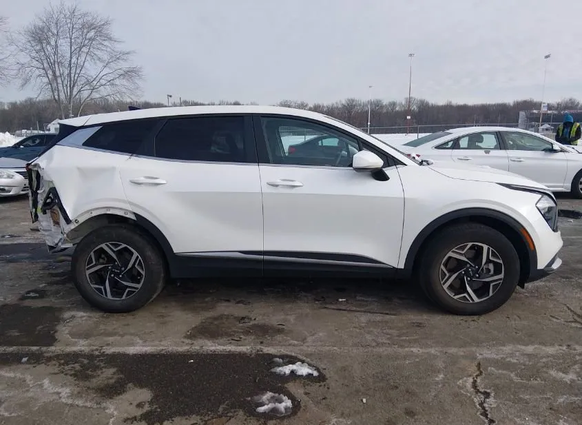 2023 KIA Sportage Used VIN KNDPUCAF3P7202601 – photo 17