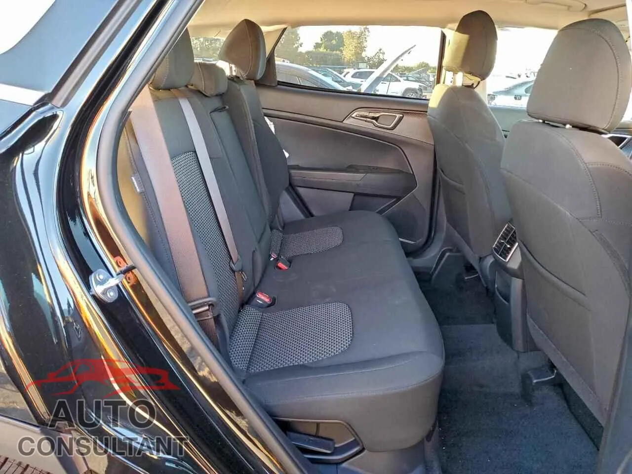 2025 KIA SPORTAGE Damaged VIN KNDPUCDGXS7216458 – photo 11 2025 KIA SPORTAGE Damaged VIN KNDPUCDGXS7216458 – photo 11