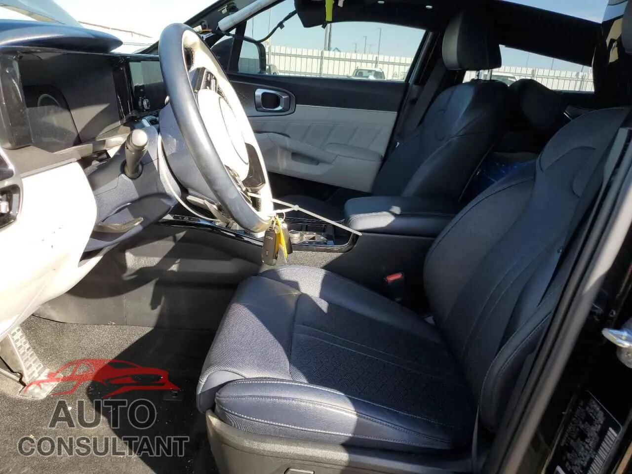 2023 KIA SORENTO Damaged VIN KNDRMDLH0P5137523 – exterior detail
