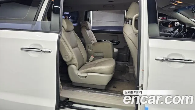 2019 Kia The New Carnival 11-Seater Prestige Used VIN KNHMF37ABKS575931 – exterior detail
