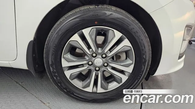 2019 Kia The New Carnival 11-Seater Prestige Used VIN KNHMF37ABKS575931 – photo 19