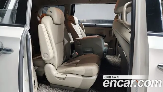 2019 Kia The New Carnival 11-Seater Prestige Sold VIN KNHMF37ABKS601263 – side profile