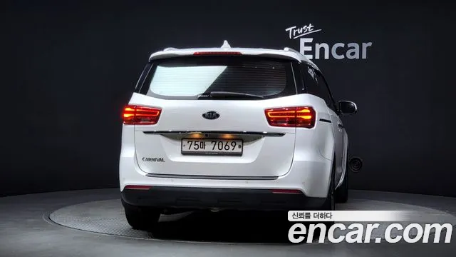 2019 Kia The New Carnival 11-Seater Prestige Sold VIN KNHMF37ABKS601263 – exterior detail