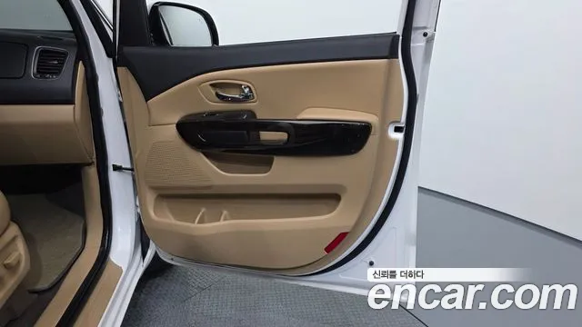 2019 Kia The New Carnival 11-Seater Prestige Sold VIN KNHMF37ABKS611305 – exterior detail