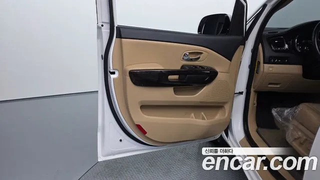 2019 Kia The New Carnival 11-Seater Prestige Sold VIN KNHMF37ABKS611305 – photo 35