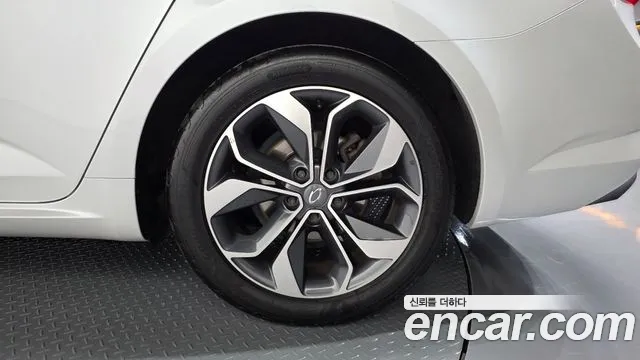 2019 Renault SM6 2.0 Prime SE Sold VIN KNMA4C2BMKP001639 – engine bay