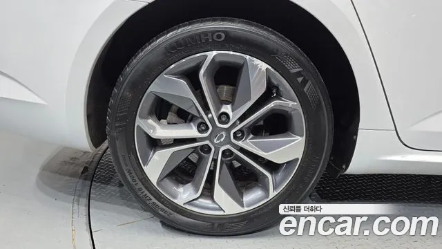 2019 Renault SM6 2.0 GDe LE Sold VIN KNMA4C2BMKP063374 – photo 11 2019 Renault SM6 2.0 GDe LE Sold VIN KNMA4C2BMKP063374 – photo 11
