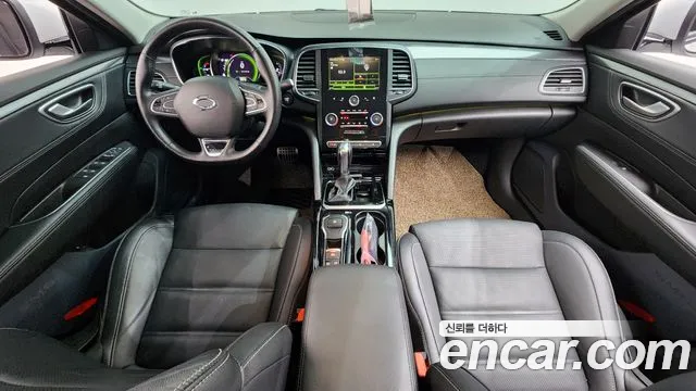 2019 Renault SM6 2.0 GDe LE Sold VIN KNMA4C2BMKP070176 – trunk area 2019 Renault SM6 2.0 GDe LE Sold VIN KNMA4C2BMKP070176 – trunk area