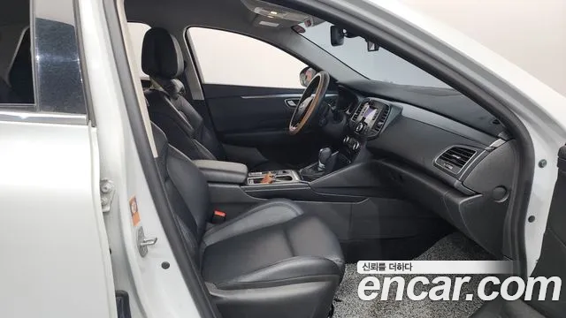 2019 Renault SM6 2.0 GDe SE Sold VIN KNMA4C2BMKP070311 – exterior detail 2019 Renault SM6 2.0 GDe SE Sold VIN KNMA4C2BMKP070311 – exterior detail