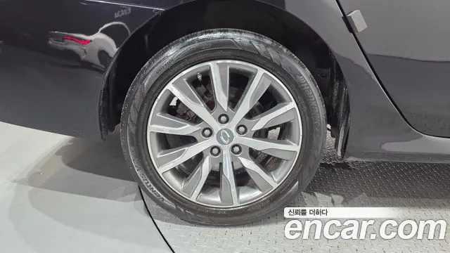 2019 Renault Sm5 Nova Classic Sold VIN KNMA4C2BMKP170487 – front exterior