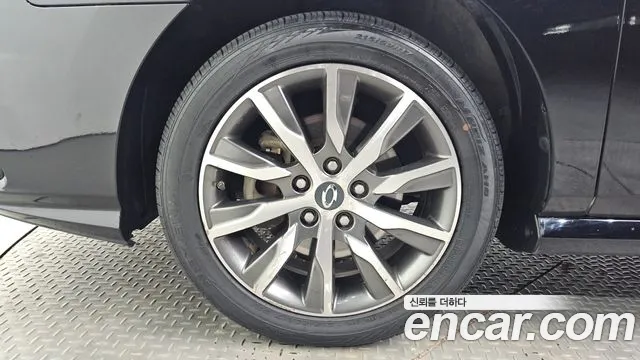2018 Renault Sm5 Nova Lpli Texi Tental Car Sup Sold VIN KNMA4C2CMJP066717 – front exterior
