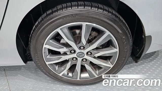 2018 Renault SM5 Nova LPLi Texi tental car DLX Sold VIN KNMA4C2CMJP067534 – engine bay