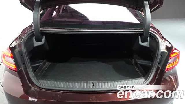 2019 Renault SM6 2.0 LPe LE (Disabled) Sold VIN KNMA4C2CMKP023002 – interior seats