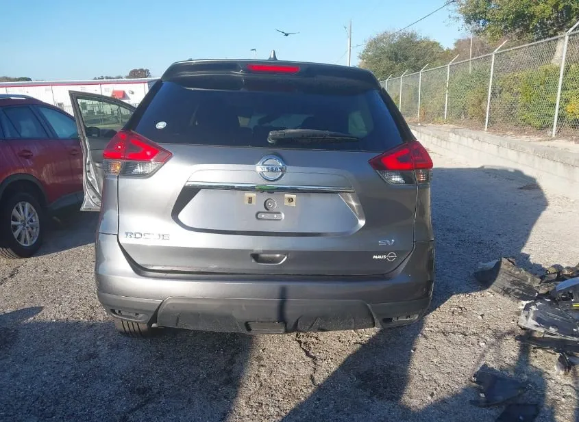 2018 NISSAN Rogue Used VIN KNMAT2MT1JP614608 – side profile