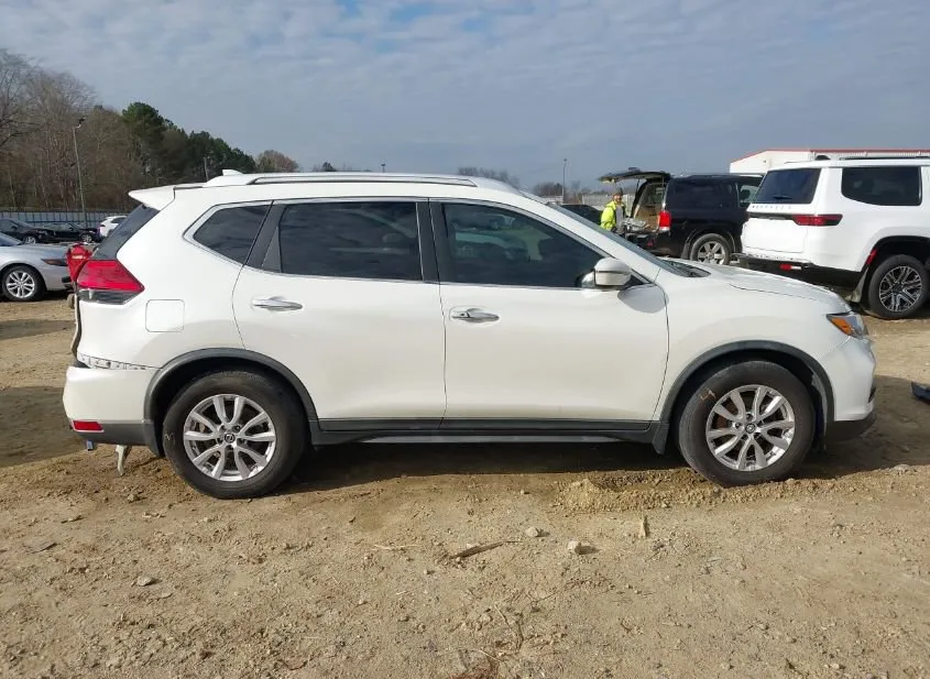 2017 NISSAN Rogue Used VIN KNMAT2MT8HP571461 – photo 11 2017 NISSAN Rogue Used VIN KNMAT2MT8HP571461 – photo 11