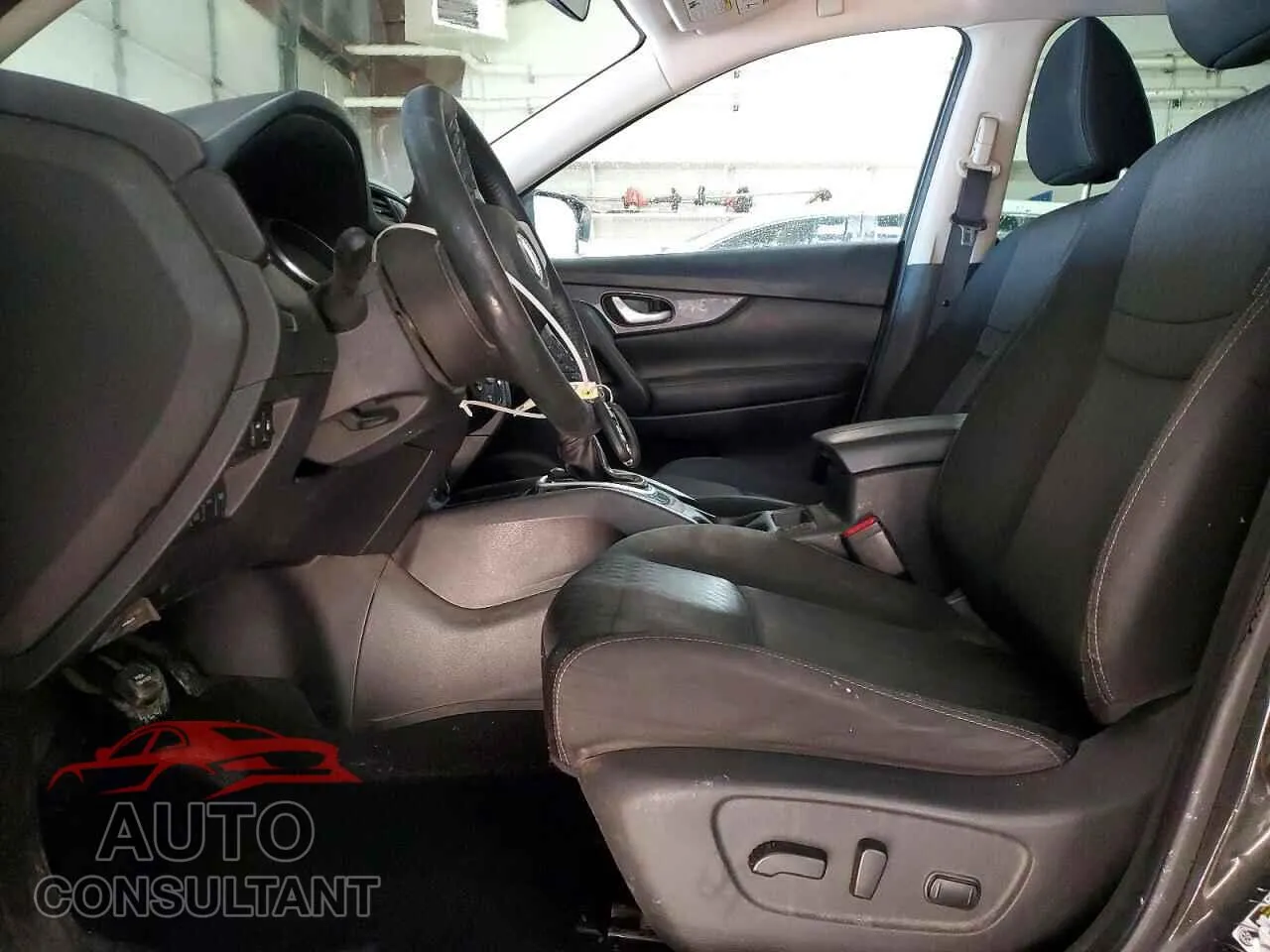 2018 NISSAN ROGUE Damaged VIN KNMAT2MV3JP577045 – exterior detail
