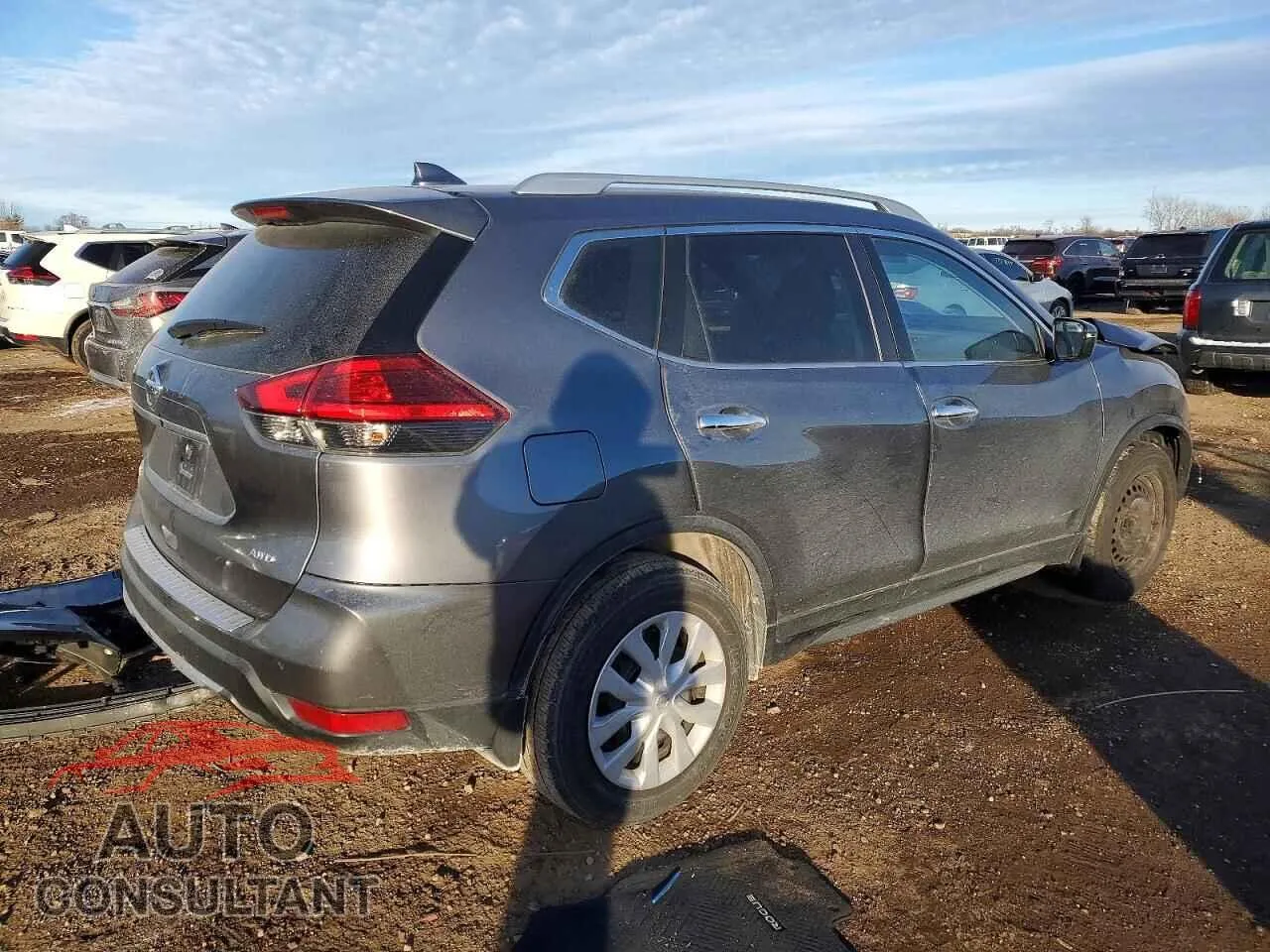 2017 NISSAN ROGUE Damaged VIN KNMAT2MV5HP511980 – side profile