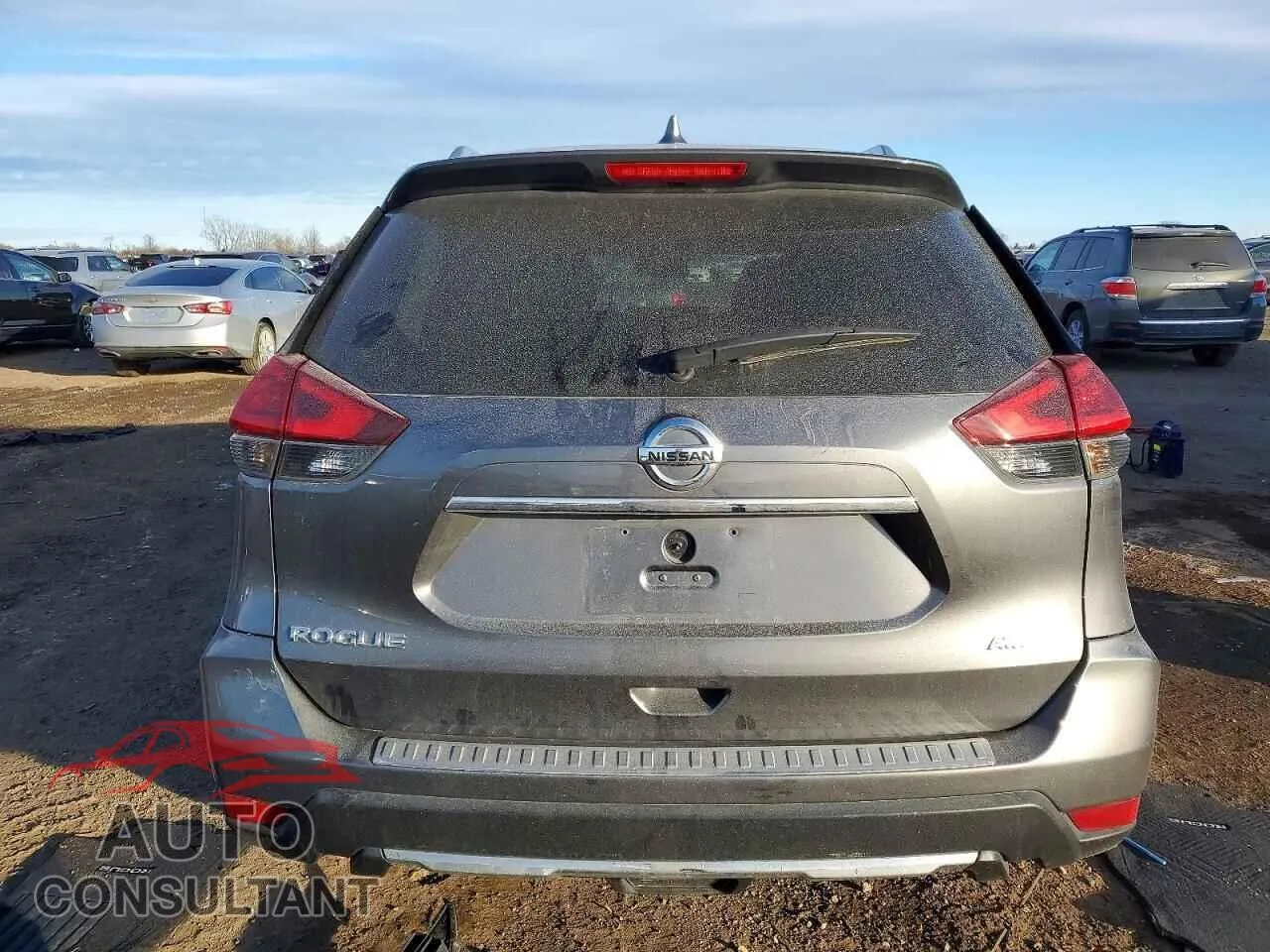 2017 NISSAN ROGUE Damaged VIN KNMAT2MV5HP511980 – engine bay