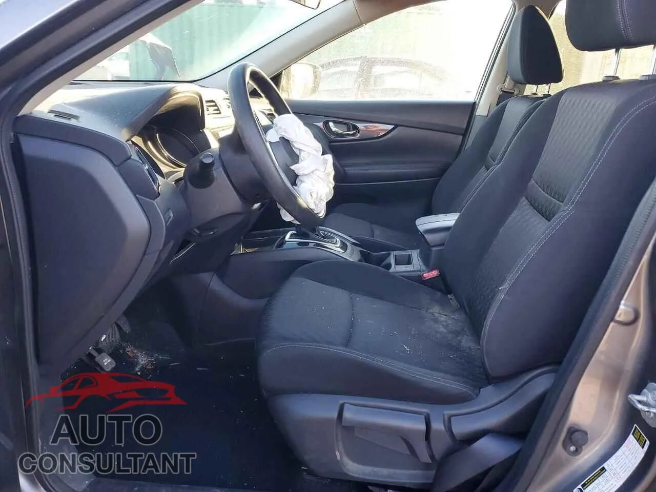 2017 NISSAN ROGUE Damaged VIN KNMAT2MV5HP511980 – exterior detail