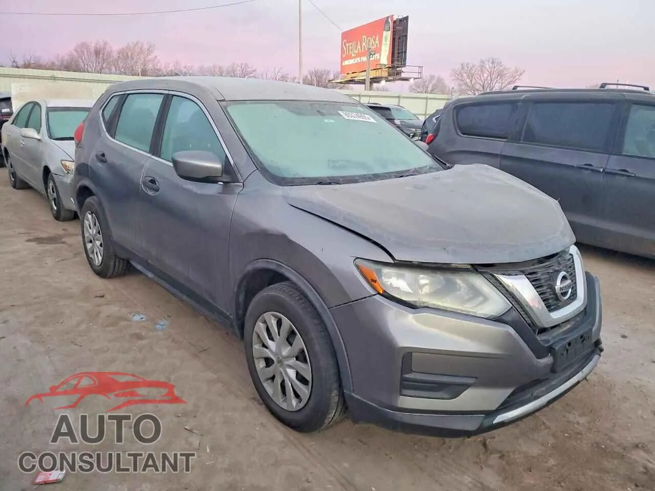 2017 NISSAN ROGUE Damaged VIN KNMAT2MV7HP558685 – dashboard