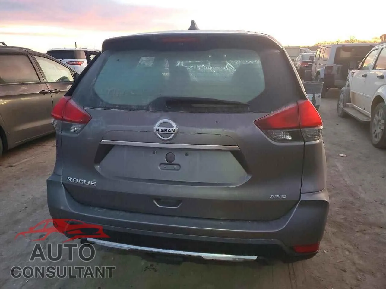2017 NISSAN ROGUE Damaged VIN KNMAT2MV7HP558685 – engine bay