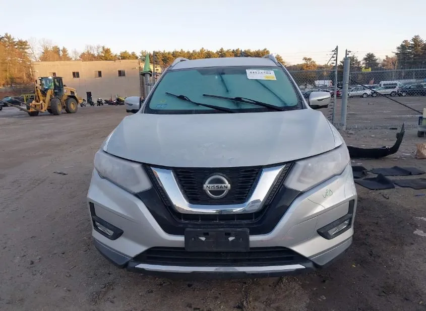 2018 NISSAN Rogue Used VIN KNMAT2MV8JP517682 – interior seats