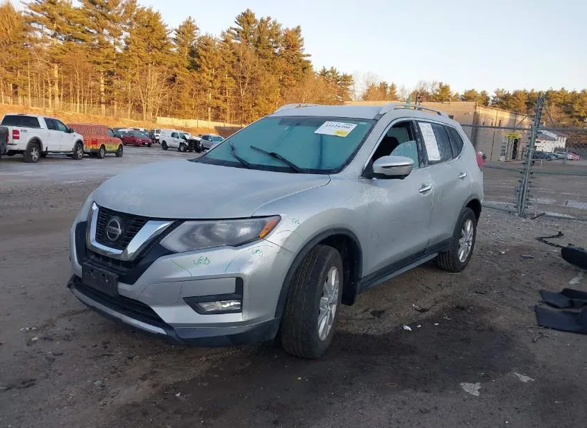 2018 NISSAN Rogue Used VIN KNMAT2MV8JP517682 – photo 17
