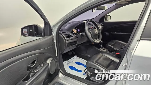 2017 Renault SM3 Neo SE Sold VIN KNMC4C2HMHP201620 – exterior detail