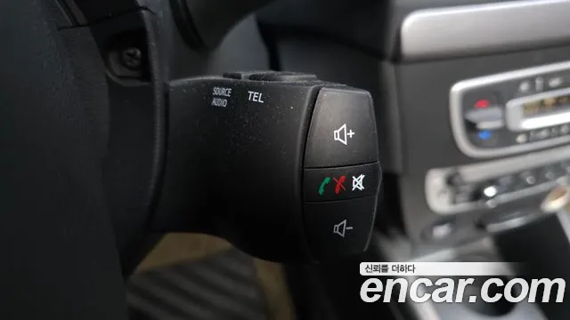 2017 Renault SM3 Neo LE Sold VIN KNMC4C2HMHP201732 – interior seats