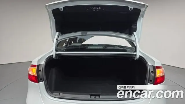 2017 Renault SM3 Neo LE Sold VIN KNMC4C2HMHP201732 – undercarriage