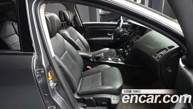 2017 Renault SM7 Nova LPLI 2.0 LPe Disabled Sold VIN KNMG4C2CMHP010077 – trunk area