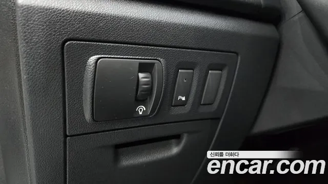 2017 Renault SM7 Nova LPLI 2.0 LPe Disabled Sold VIN KNMG4C2CMHP012032 – exterior detail
