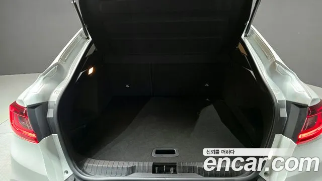 2020 Renault XM3 1.3 TCe RE Signature Sold VIN KNMK5B2RMLP021015 – trunk area