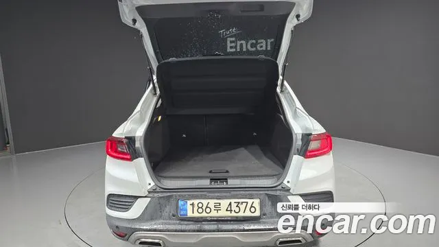 2020 Renault XM3 1.3 TCe RE Signature Sold VIN KNMK5B2RMLP023650 – trunk area