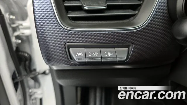2020 Renault XM3 1.6 GTe LE Plus Sold VIN KNMK5C2HMLP009807 – trunk area