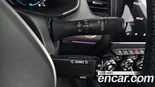2025 Renault Arkana 1.6 E-TECH Iconic Sold VIN KNMK5C2TMSP050848 – interior seats