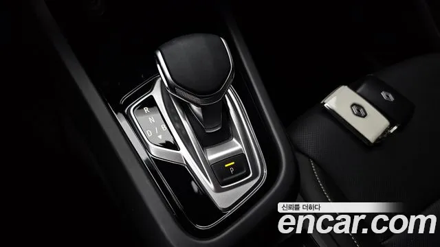 2025 Renault Arkana 1.6 E-TECH Iconic Sold VIN KNMK5C2TMSP051128 – interior seats
